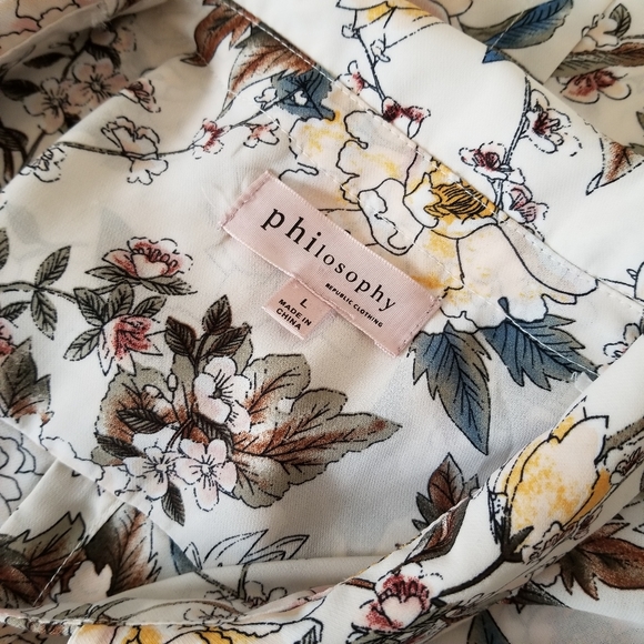 Philosophy Floral Blouse - Picture 3 of 6